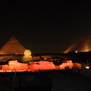 Sphinx- and Pyramids at night